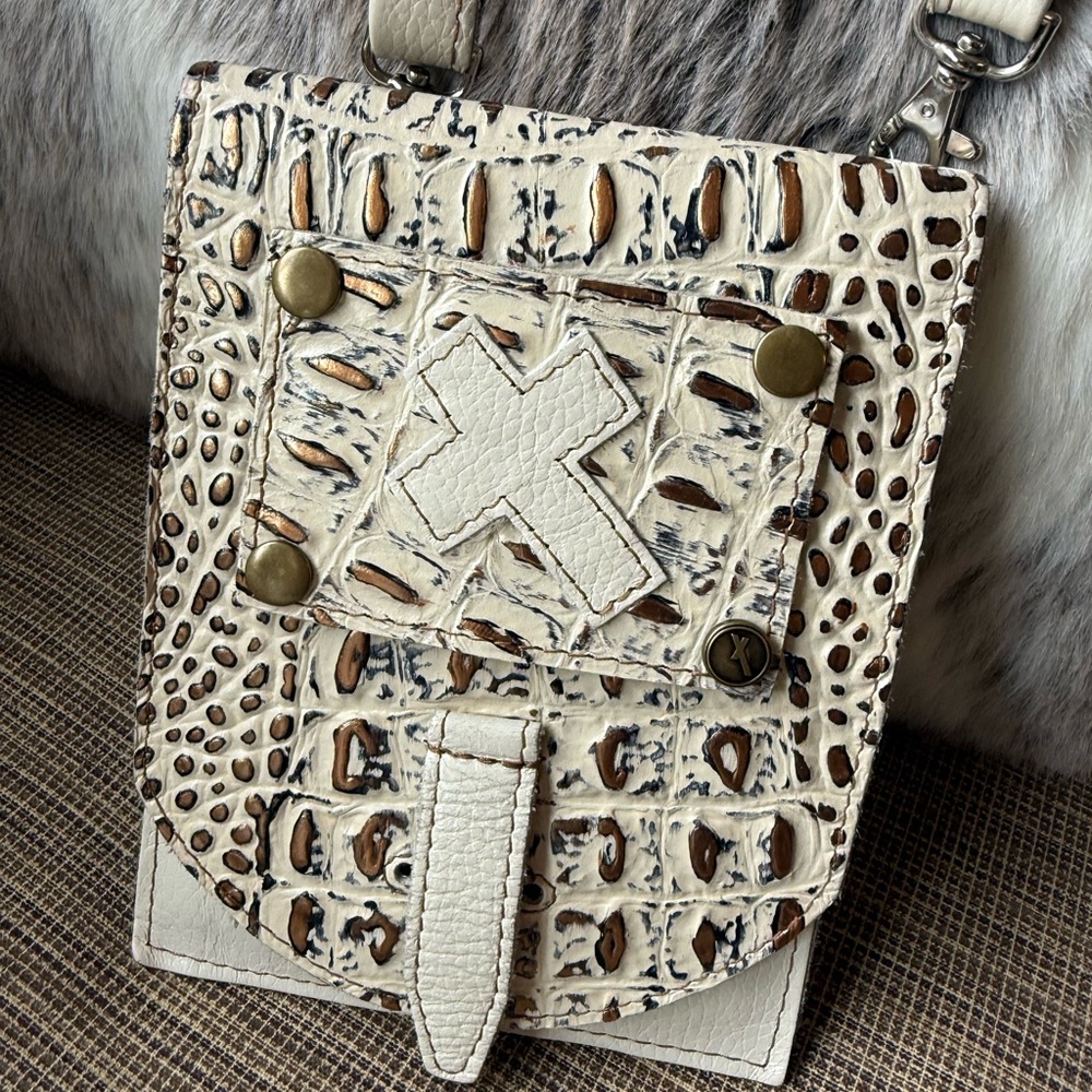 Sue Mini Crossbody w/ 2 removable patches from Pure Dixie - Picture 8 of 11